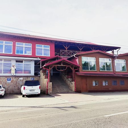 Restaurant And Pension Stenly Spissky Stvrtok Dış mekan fotoğraf