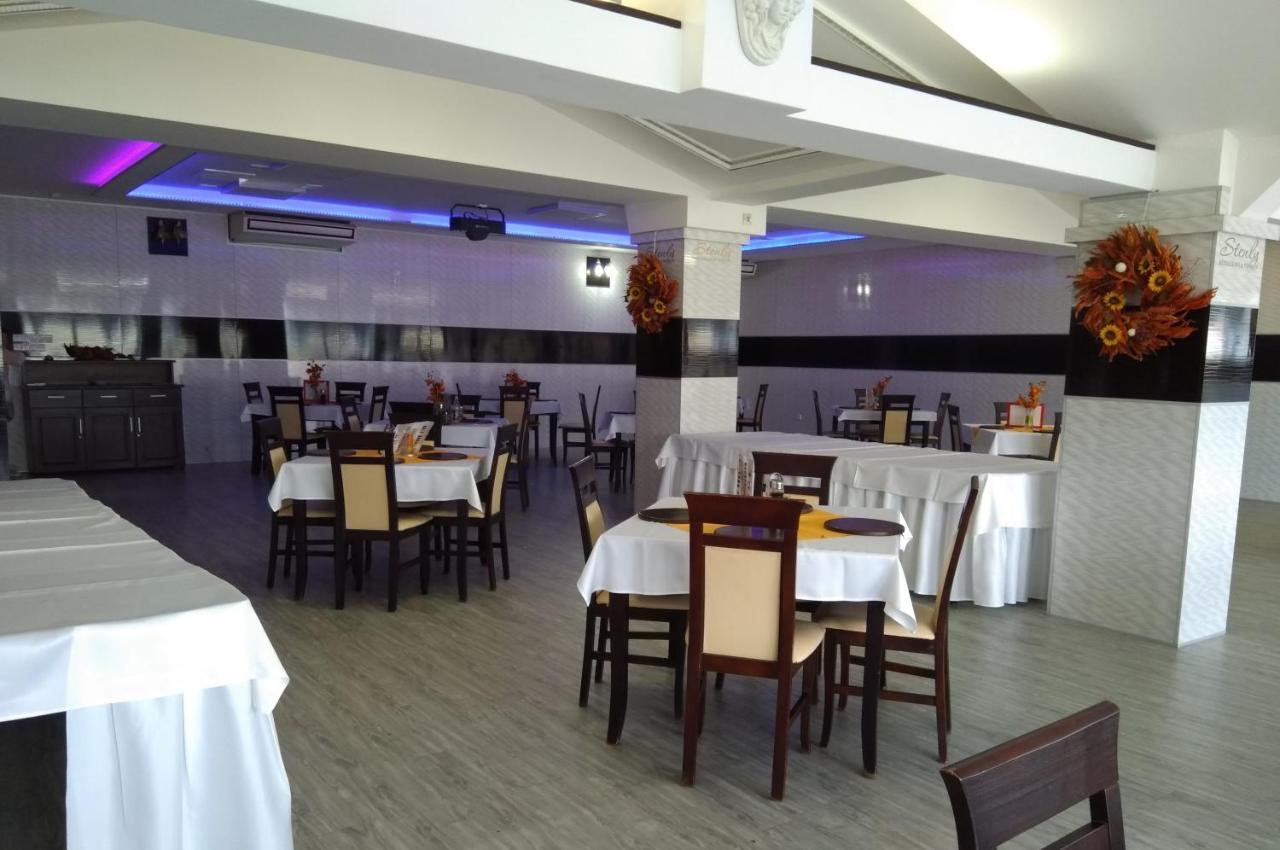 Restaurant And Pension Stenly Spissky Stvrtok Dış mekan fotoğraf